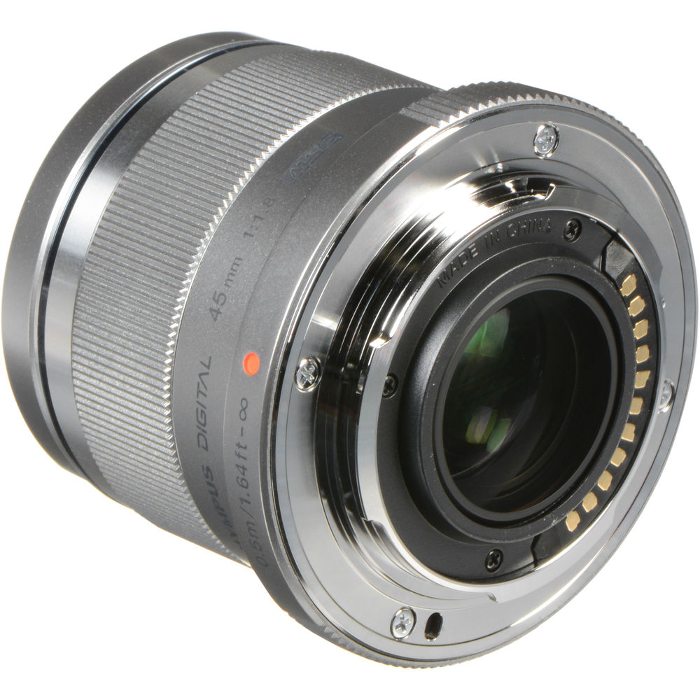 Olympus M.ZUIKO DIGITAL ED 45mm f/1.8 Lens in Silver